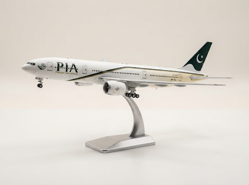 PIA Boeing 777-200ER miniature collectible scale model